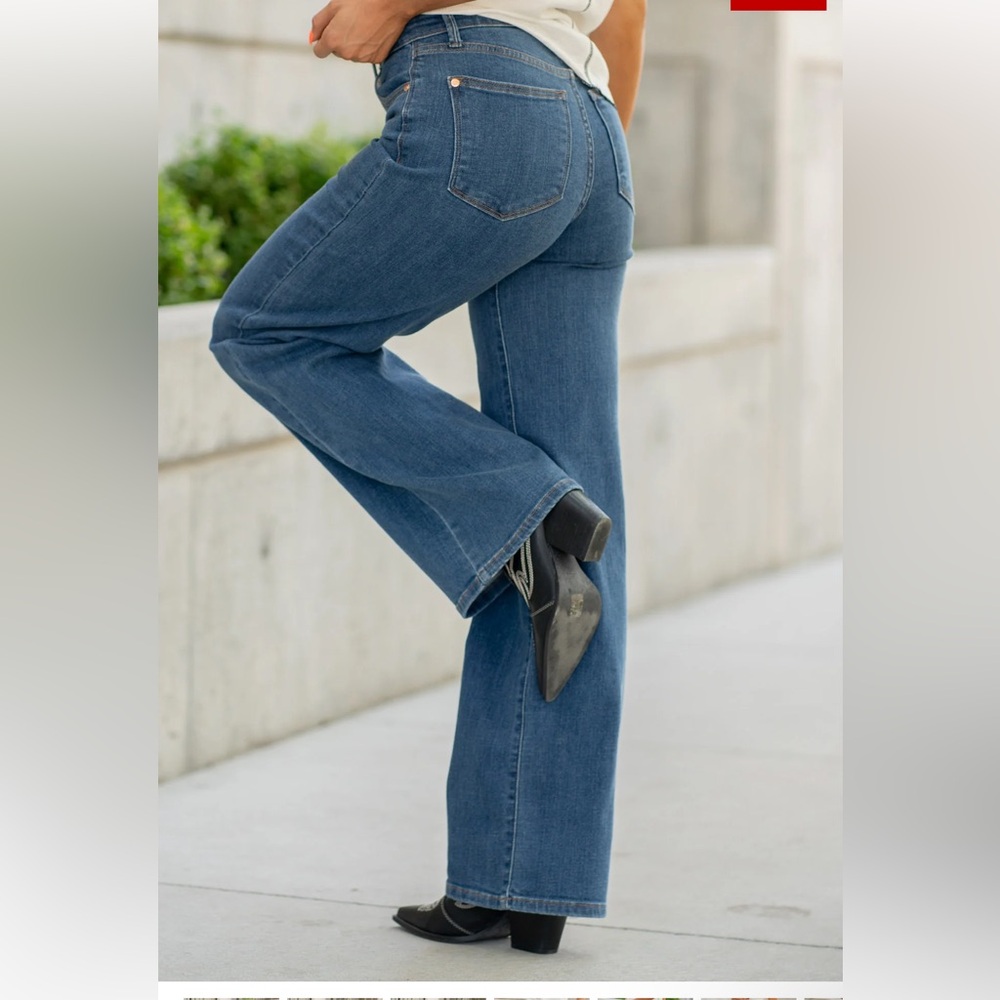 NWT 13 Judy Blue HR Medium Wash Classic Wide Leg Jeans